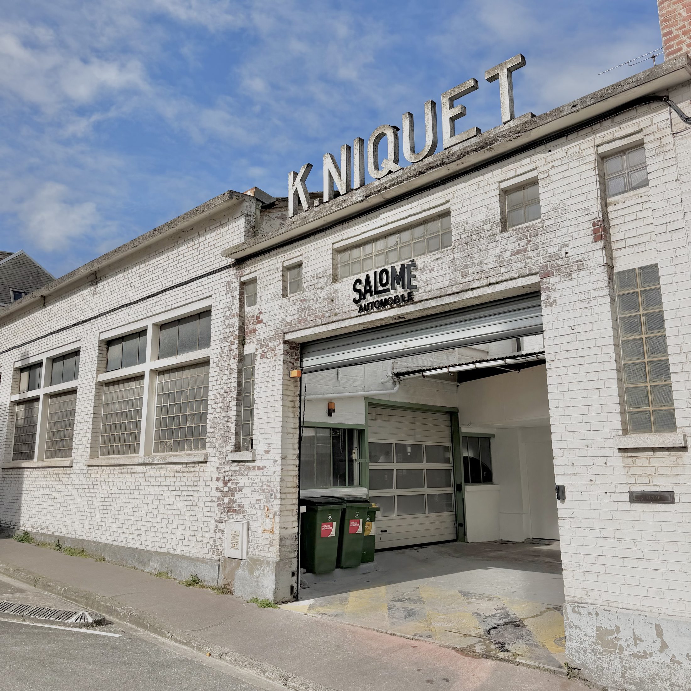 Façade de l'atelier Salomé Automobile, 4 Rue le Mattre à Amiens